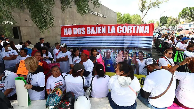 protestan en San Lázaro contra aumento al IEPS